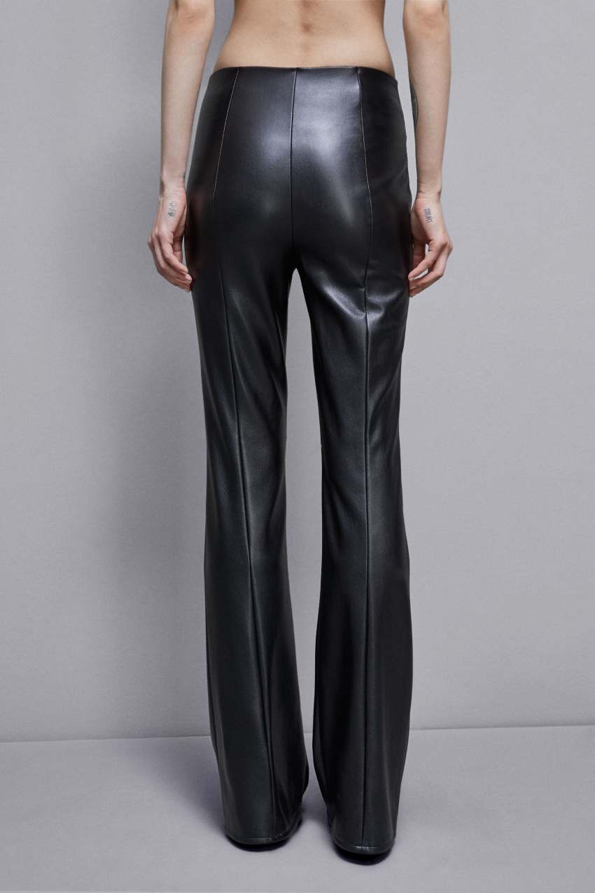 Patrizia Pepe Faux Leather High-waisted Flared Pants μαυρα | WTSKYDJ-21